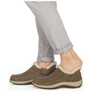 Cozy Women's Tan Slip-On Slippers